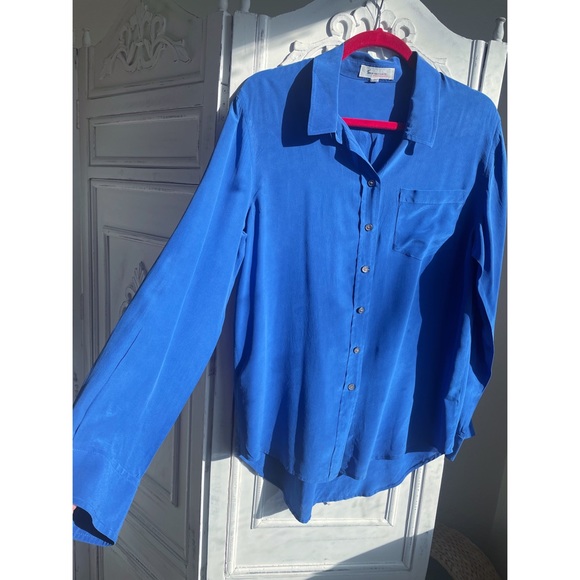 💙NWOT Vince Camuto 100%silk button down blue blouse - Picture 7 of 13